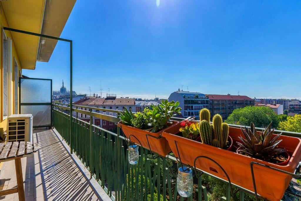Sunny & Updated Flat With Panoramic View 50m From M4 Stop * Milán